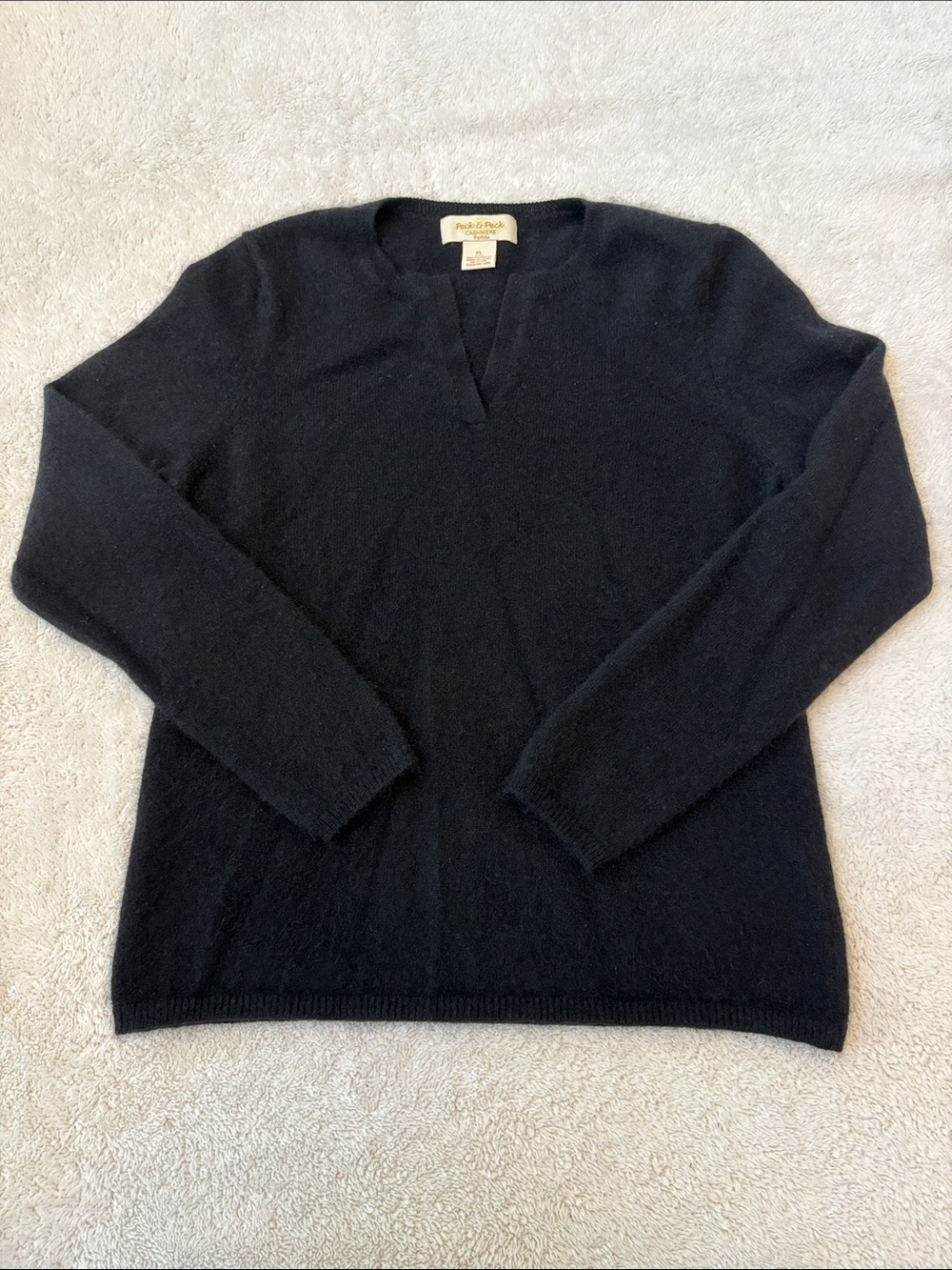 Peck & Peck Black V-Neck Women's Sweater 2 PLY 100% Cashmere